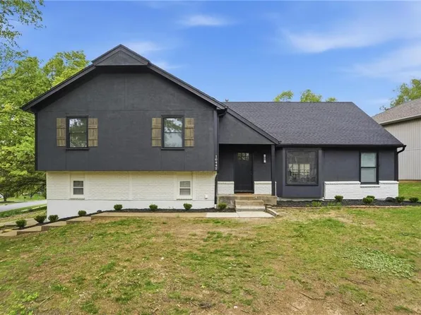 10442 Century Ln, Overland Park, KS 66215