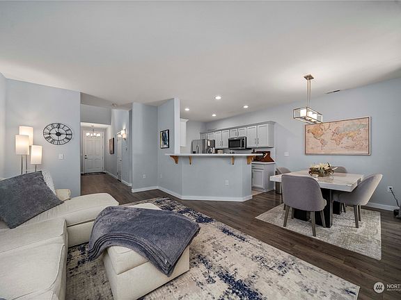 4th image of 950 Lynnwood Court SE #1022