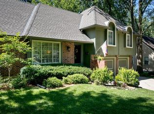 7322 Booth St, Prairie Village, KS 66208