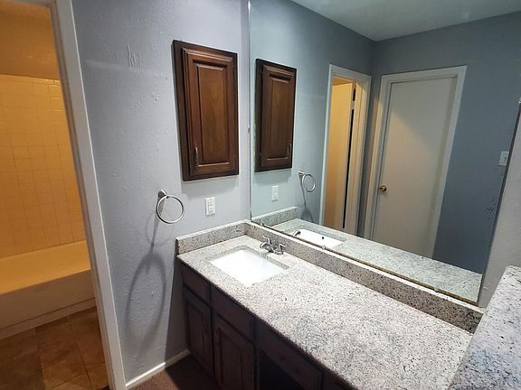 3rd image of 3309 Courtland Pl