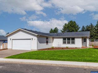 1110 SW Ocean Hills Dr, Waldport, OR 97394