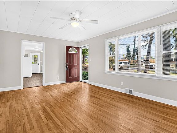 4th image of 1512 Lynne Ave