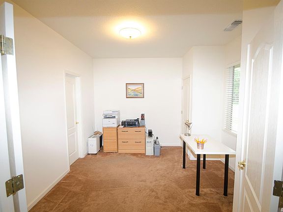 4th image of 2213 Woodbury Dr