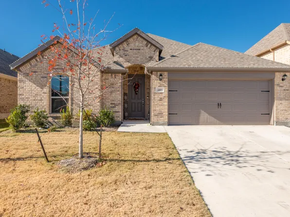 217 Bayonet Dr, Fort Worth, TX