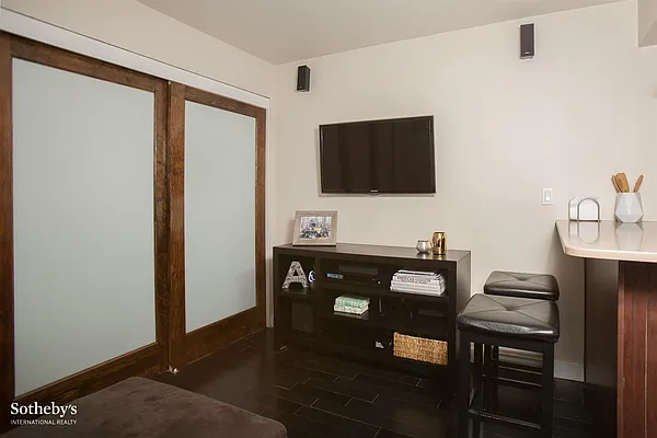 Sold by Sotheby's International Realty | media 13