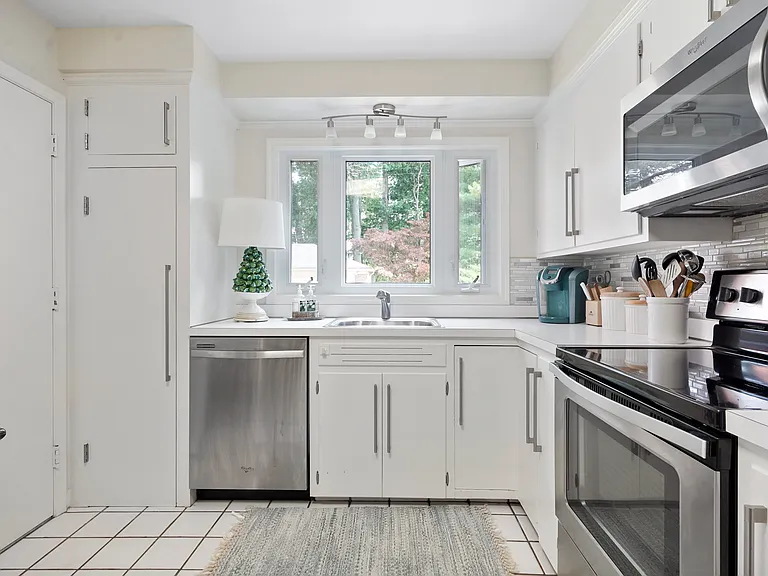360 Neff Rd — Photo 8