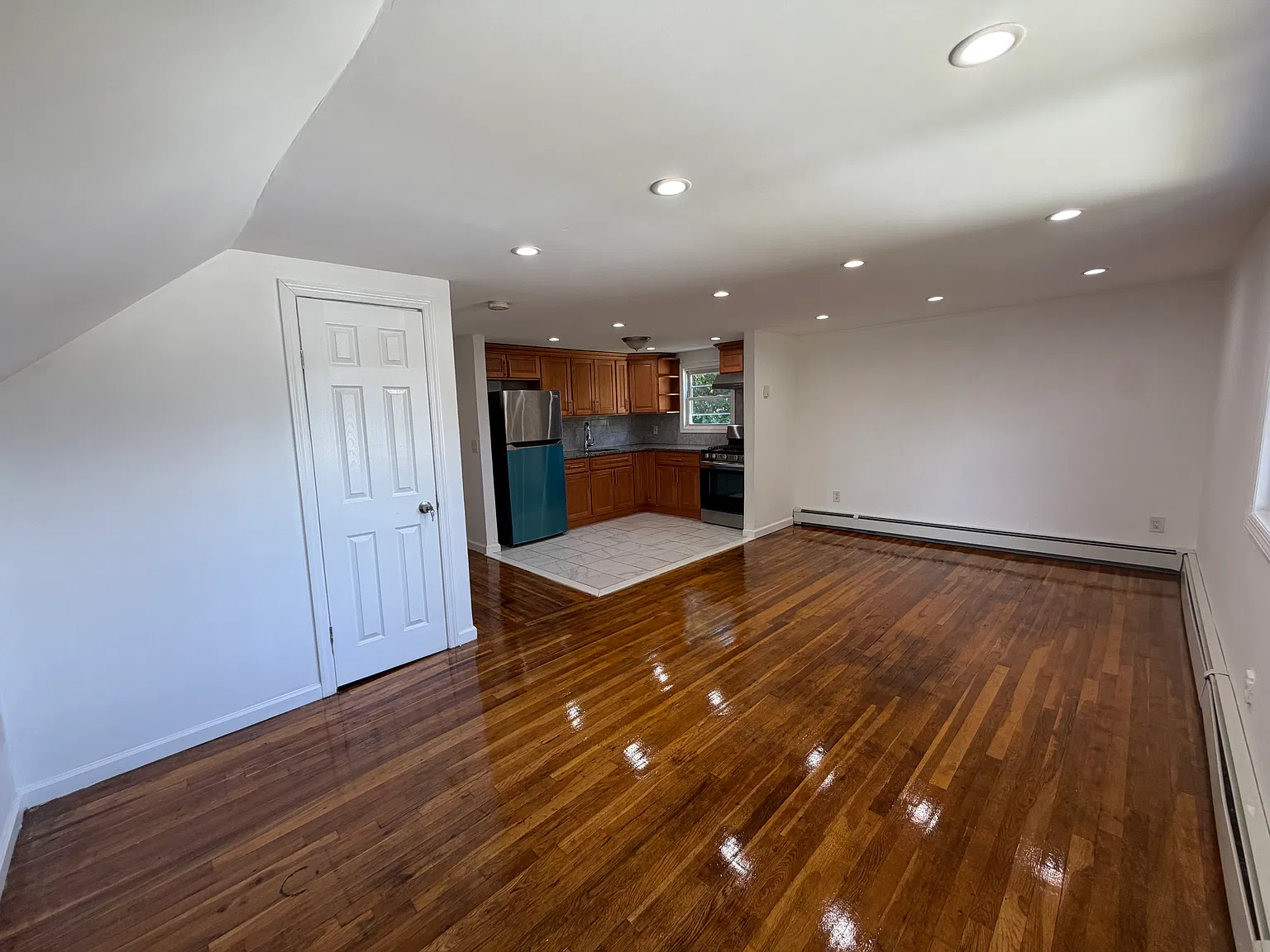 2 bed, $2,500 — Photo 2