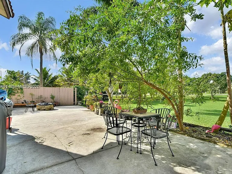5425 SW 190th Ave — Photo 41