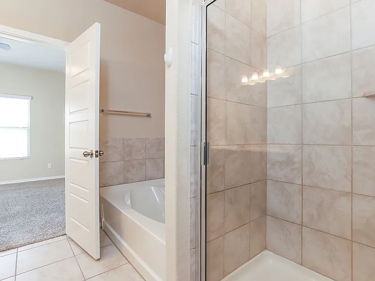 10906 Airmen Dr — Photo 12