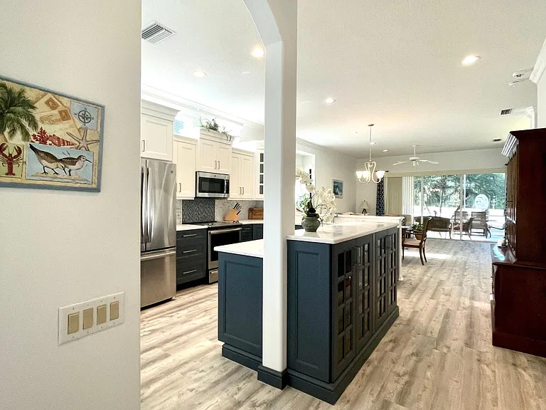 321 Lansbrook Dr — Photo 10