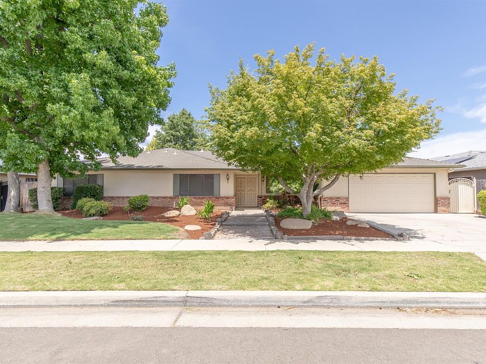 1st image of 896 E Minarets Ave