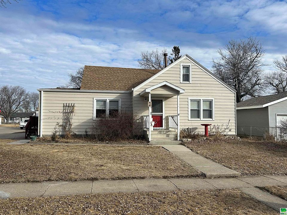 1st image of 205 E 30th St