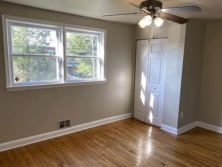 4779 Shamrock Ave — Photo 7