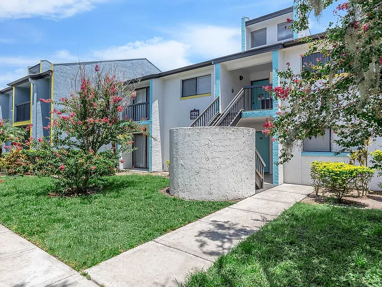 Westwood Crossing — Photo 18
