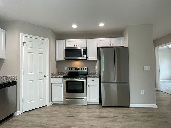 4th image of 605 Frank St