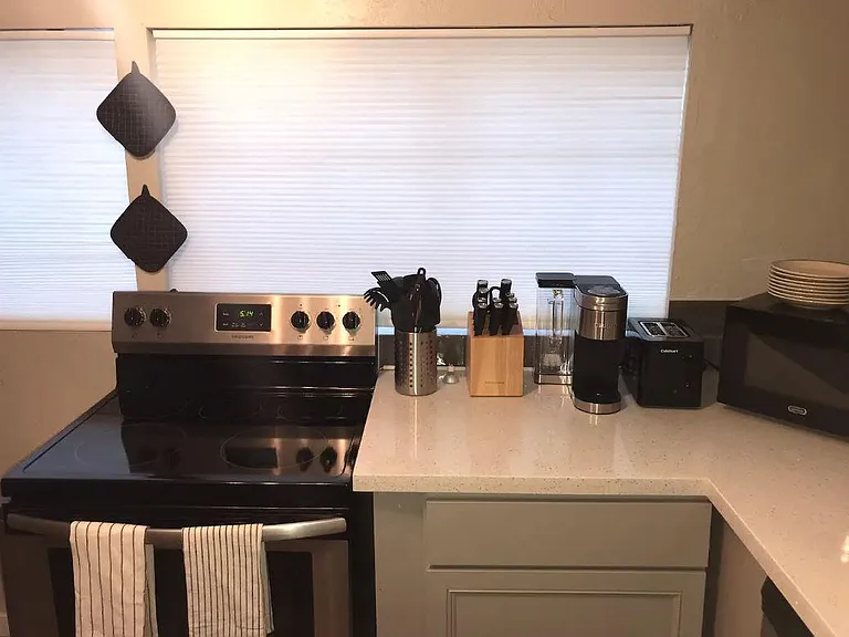 1526 W McKinley St #2 — Photo 2