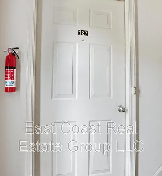 427 N Western Ave — Photo 29