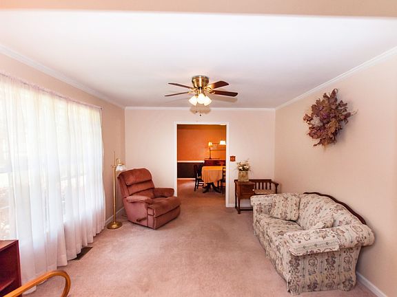 4th image of 245 Roger Dr
