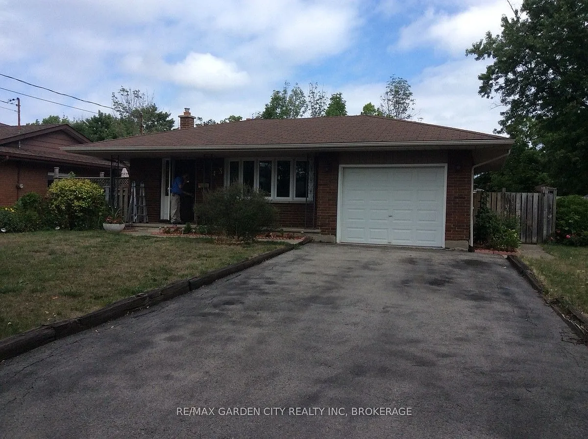Building Photo - 43 Dunvegan Rd #UPPER