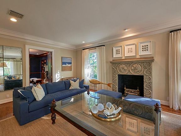 4th image of 1263 N Lake Way