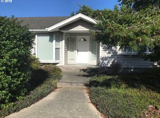 37 Wild Winds St, Florence, OR 97439