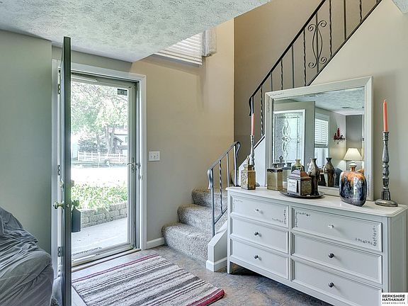 4th image of 9410 Maplewood Blvd