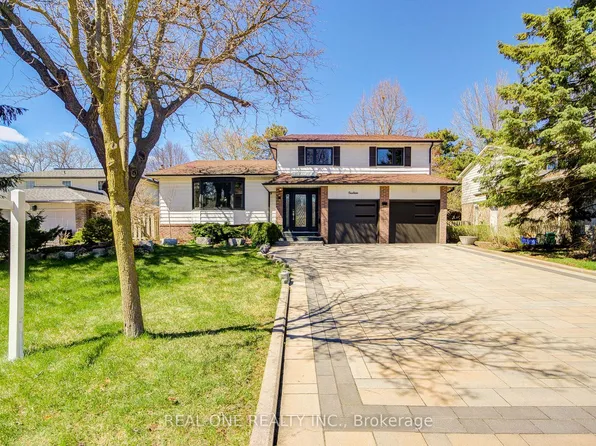 14 Brookfield Ct, Markham, ON L3P 2W9