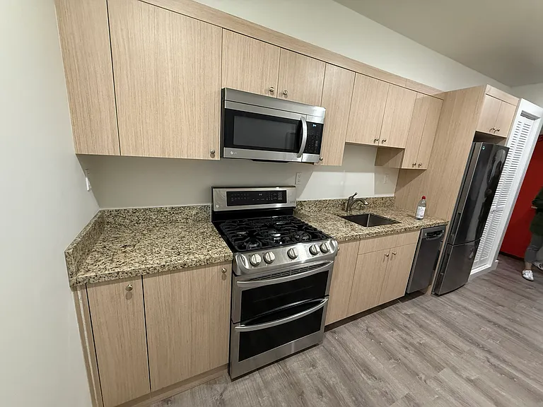 4326 Irving St #204 — Photo 8