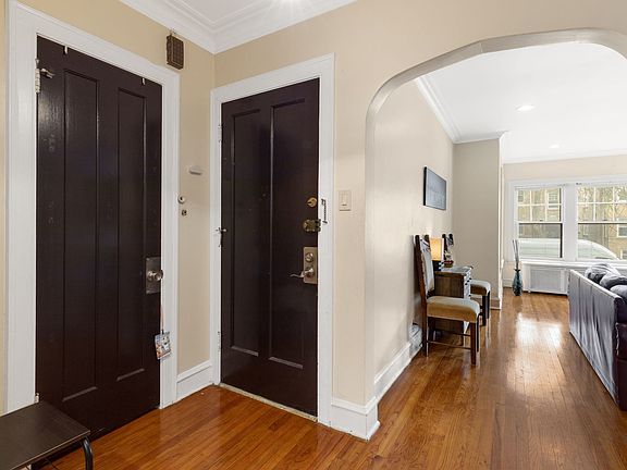 2nd image of 5353 N Spaulding Ave