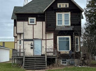 1923 13th St, Menominee, MI 49858