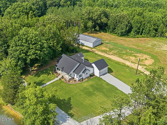 4th image of 215 Benson Rd
