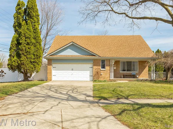 36890 Pepper Ct, Sterling Heights, MI 48312
