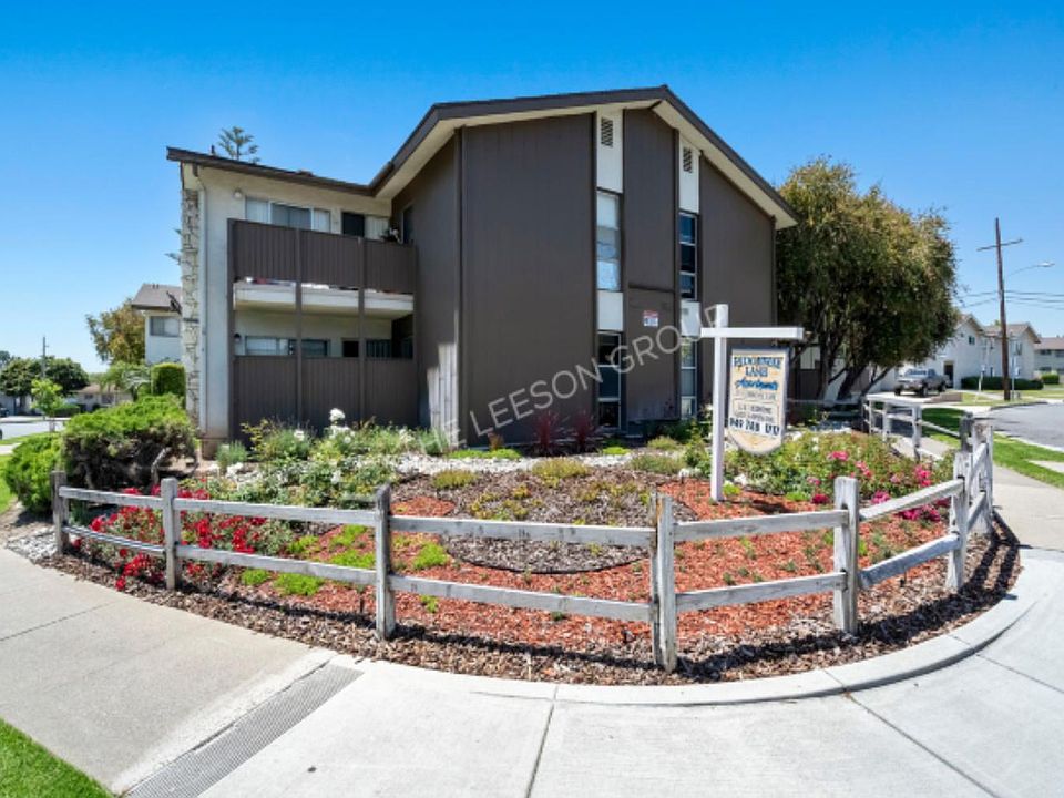 2nd image of 531 Ridgeway Ln APT 5