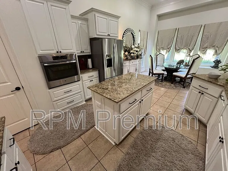 2913 Country Lakes Ave — Photo 12