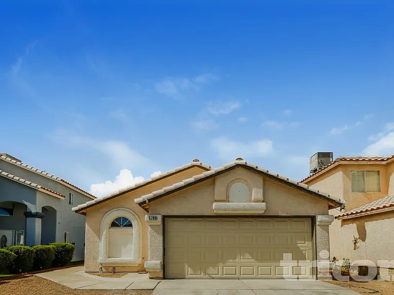 5703 Roundrock Dr — Photo 1