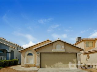 5703 Roundrock Dr, Las Vegas, NV 89142