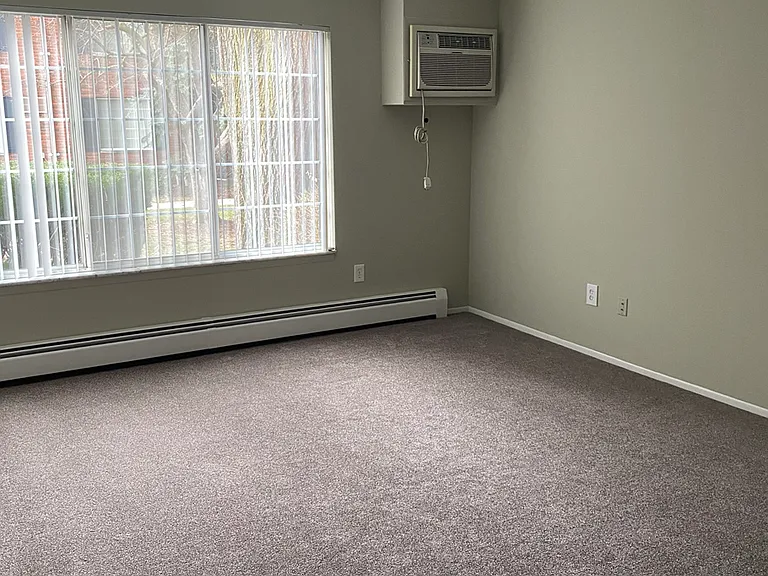 Medford Place Apartments — Photo 7
