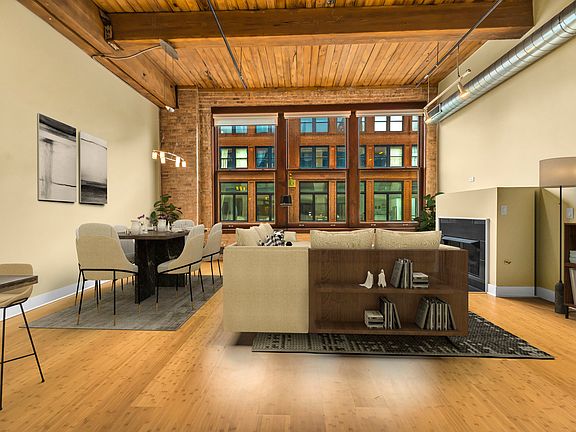 5th image of 2303 S Michigan Ave APT 305