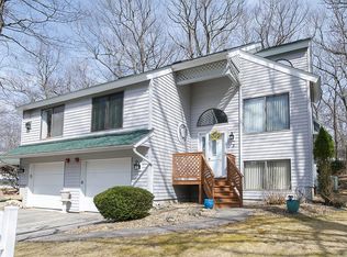 3 Overlook Dr, Atkinson, NH 03811