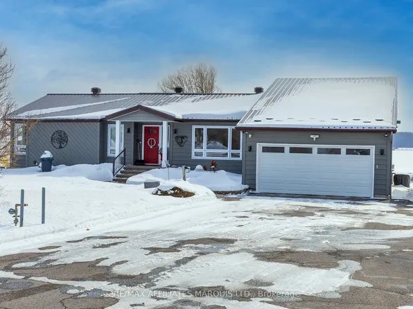 11728 Lakeshore Dr, South Dundas, ON K0C 1X0