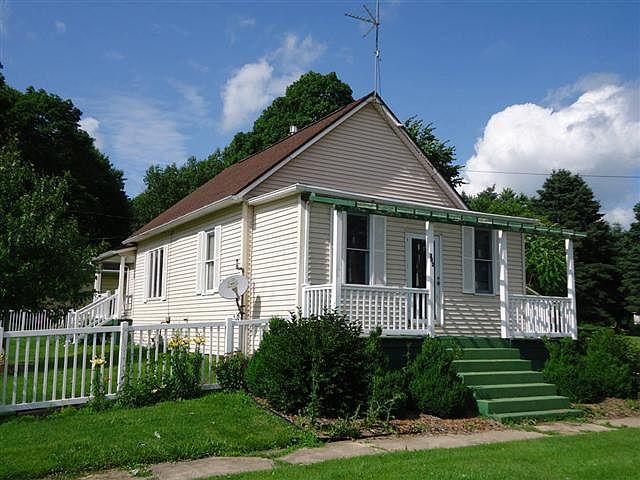 1st image of 202 E Tomlinson St