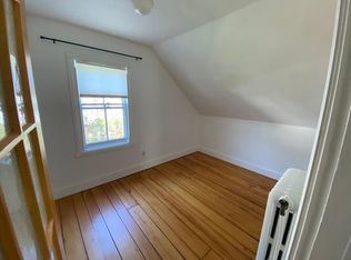 5 Tyler St #B, Newport, RI 02840