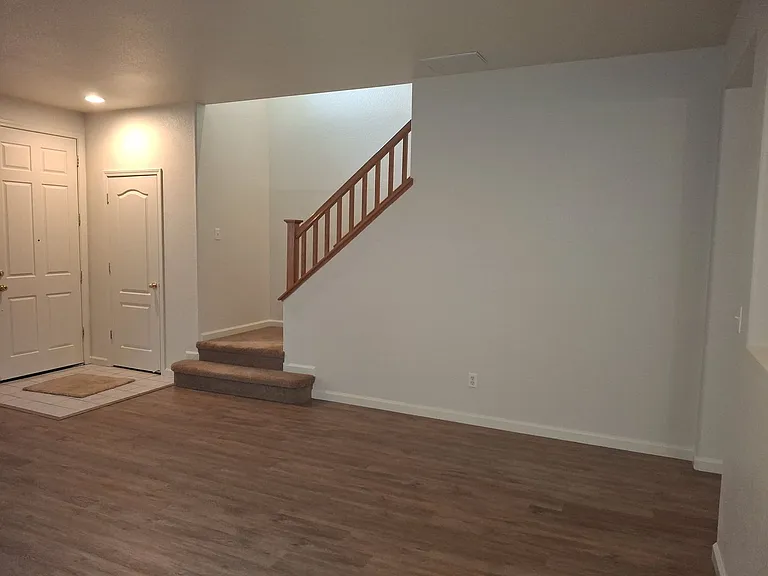 313 Dorinda Ct — Photo 9