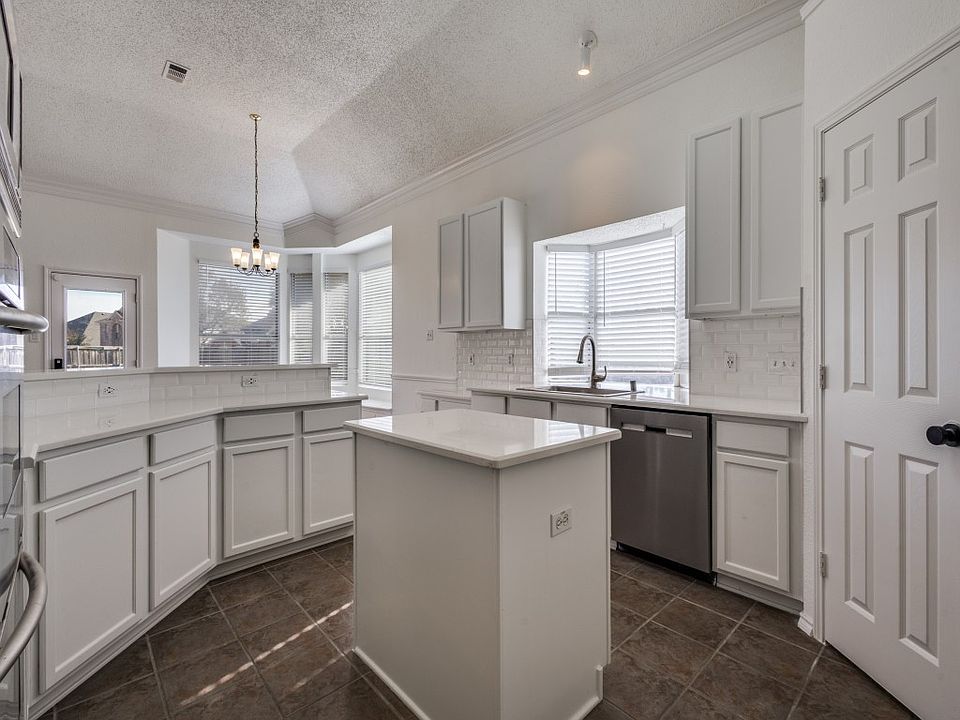 1st image of 6005 Fir Ct