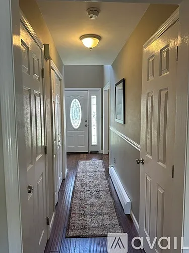 3 bed, 2271 sqft, $4,000 — Photo 2