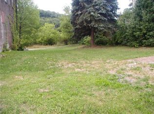 102 Bessemer Ave, Lyndora, PA 16045