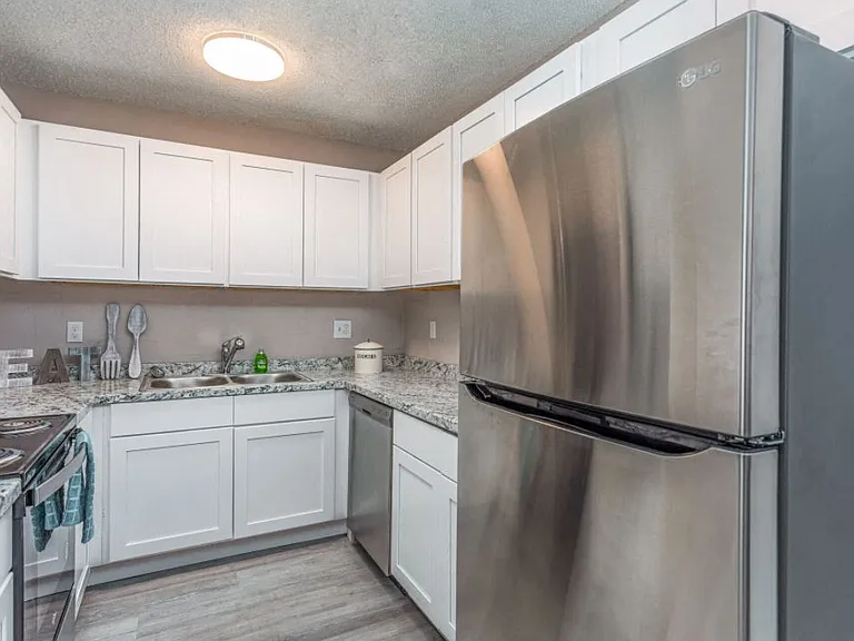 3726 Central Ave — Photo 4
