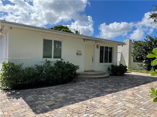 1926 Dewey St, Hollywood, FL 33020