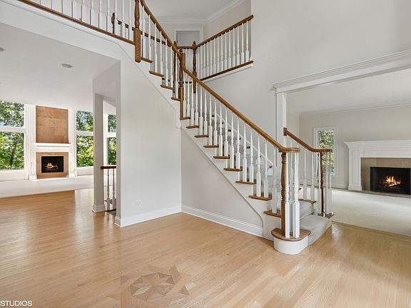 3rd image of 28630 N Sky Crest Dr