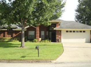 402 E Forest Dr, White Oak, TX 75693